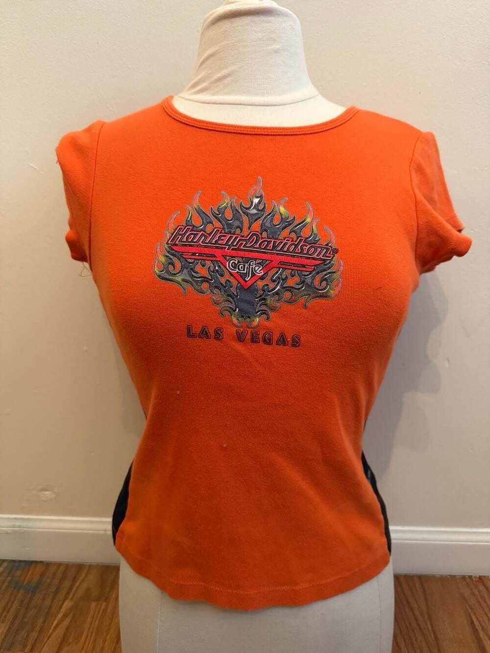 Vintage Y2K Harley-Davidson Cafe Las Vegas Orange Flame Graphic T-Shirt